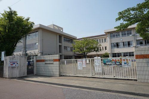 福岡市立千早西小学校の画像