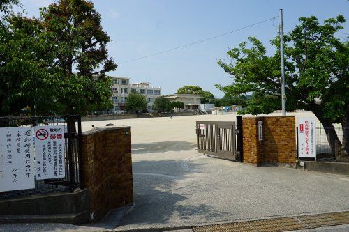 福岡市立香住丘小学校の画像