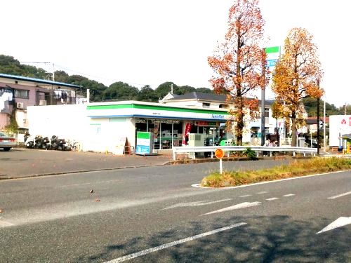 ファミリーマート鶴見上末吉店の画像