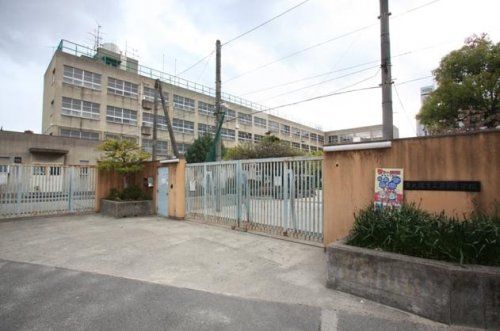 東大阪市立藤戸小学校の画像