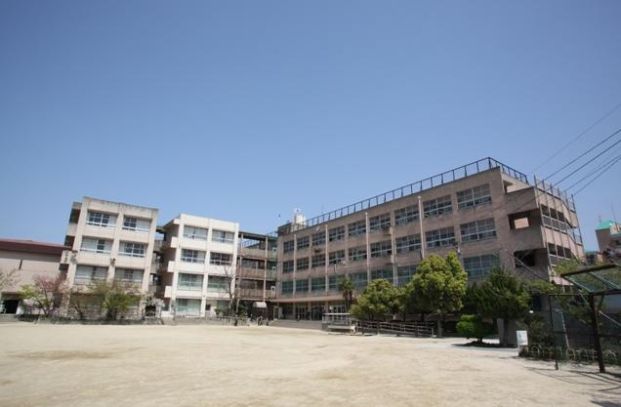 東大阪市立 岩田西小学校の画像