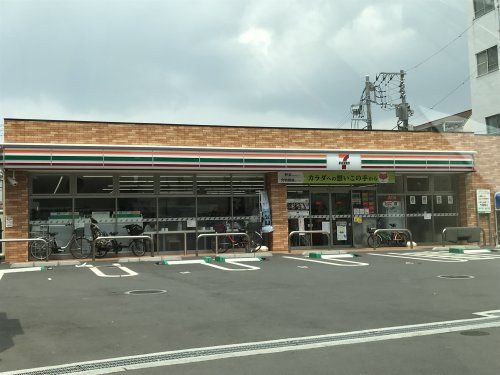 セブン-イレブン中野坂上駅西店の画像