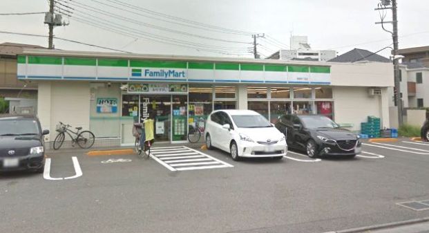 ファミリーマート 田柄四丁目店の画像