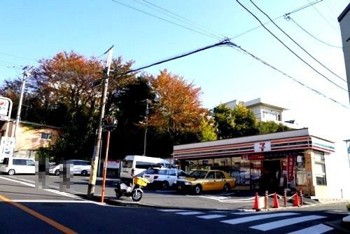 セブンイレブン横浜東寺尾1丁目店の画像