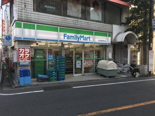 ファミリーマート新井薬師駅前店の画像