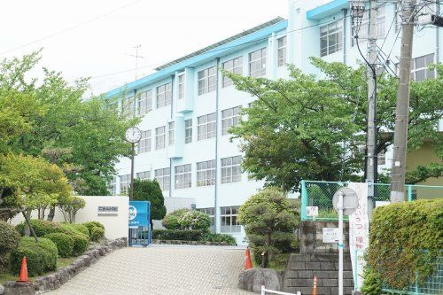 福岡市立金山小学校の画像