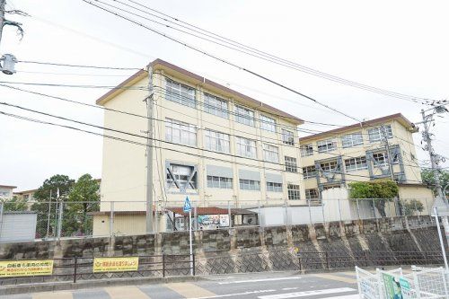 福岡市立長尾小学校の画像