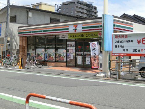 セブンイレブン鶴ヶ島駅東口店の画像