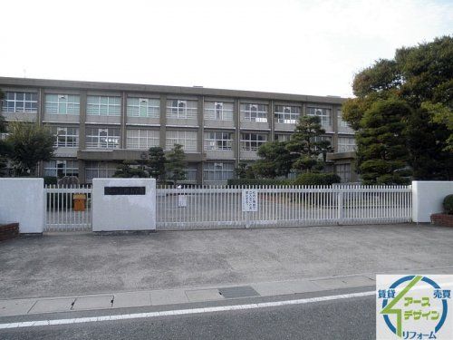 三木市立三樹小学校の画像