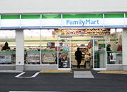 ファミリーマート中野弥生町一丁目店の画像