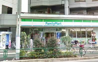 ファミリーマート 竹ノ塚駅西店の画像