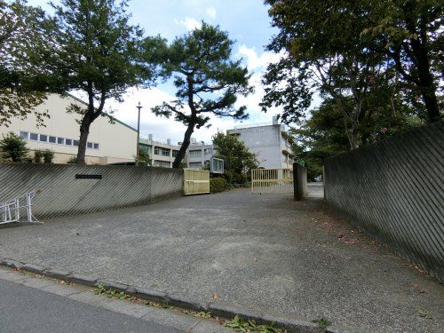 鶴ヶ島市立長久保小学校の画像
