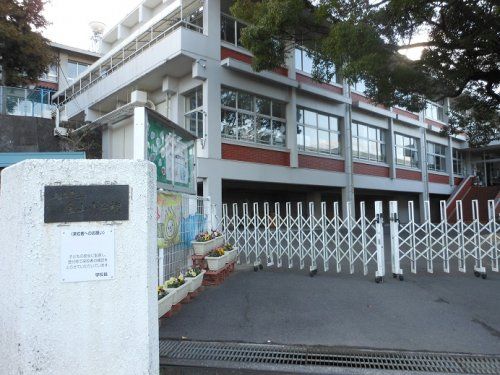 坂出市立金山小学校の画像