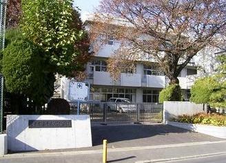 坂戸市立千代田中学校の画像