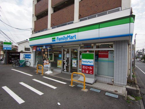 ファミリーマート 杉並本天沼三丁目店の画像