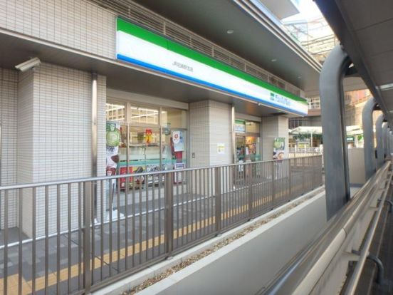 ファミリーマート JR尼崎駅北店の画像