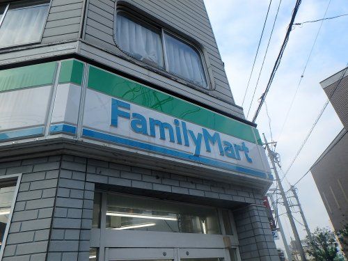 ファミリーマート上戸田二丁目店の画像