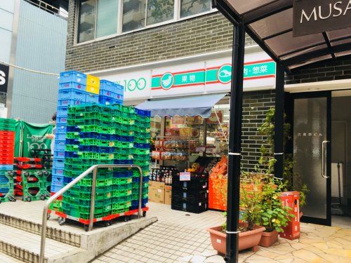 ローソンストア100 白山駅前店の画像