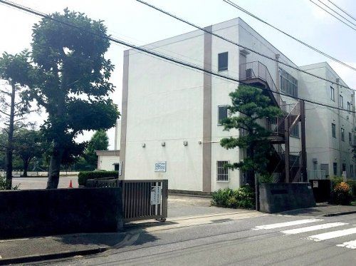 鳩山町立鳩山小学校の画像