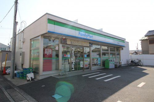 ファミリーマート荒崎入口店の画像