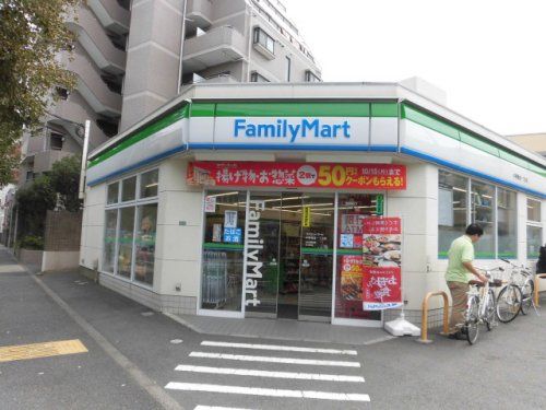 ファミリーマート 中野鷺宮一丁目店の画像