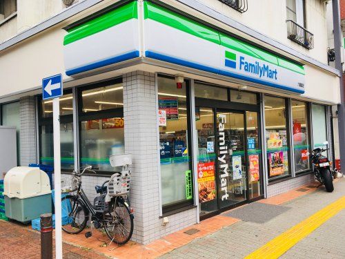 ファミリーマート 六義園店の画像