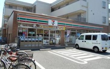 セブンイレブン 三鷹天文台通り店の画像