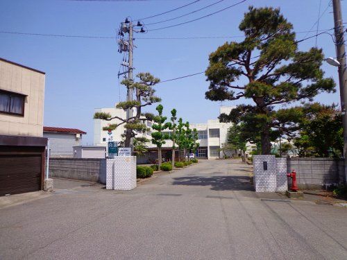 亀田中学校の画像