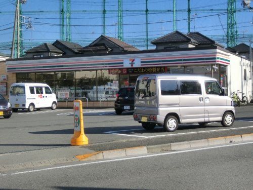 セブンイレブン京王山田駅前店の画像
