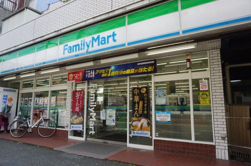 ファミリーマート和田屋万世町店の画像