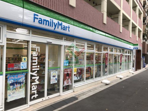 ファミリーマート中村橋駅西店の画像