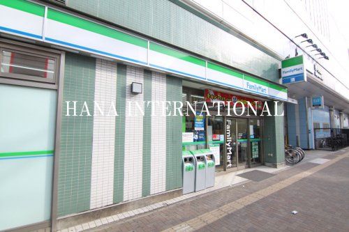 ファミリーマート 南篠崎町二丁目店の画像