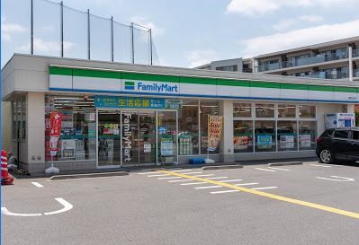 ファミリーマート 西武立川店の画像