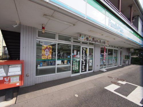 ファミリーマート 練馬大泉町一丁目店の画像