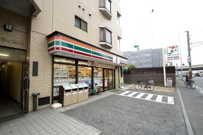 セブンイレブン 川崎柳町店の画像