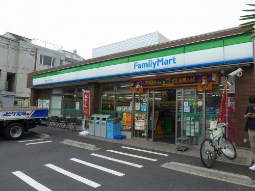 ファミリーマート 杉並上荻二丁目店の画像