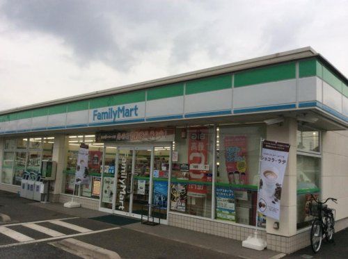 ファミリーマート 坂戸中小坂南店の画像