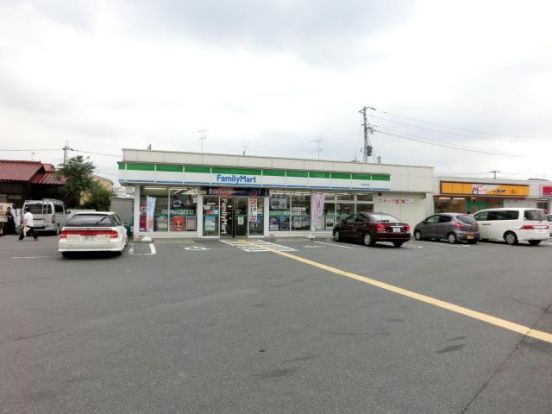 ファミリーマート 坂戸石井店の画像