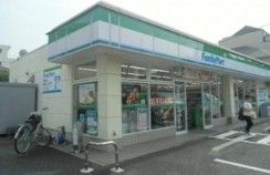 ファミリーマート 東京成徳学園前店の画像