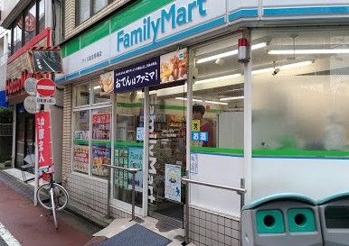 ファミリーマートアイズ高田馬場店の画像
