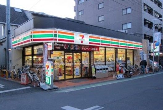 セブン-イレブン世田谷喜多見駅前店の画像