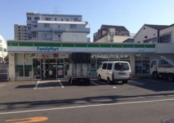 ファミリーマート 町屋八丁目店の画像