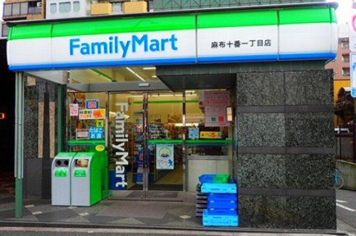 ファミリーマート 麻布十番店の画像