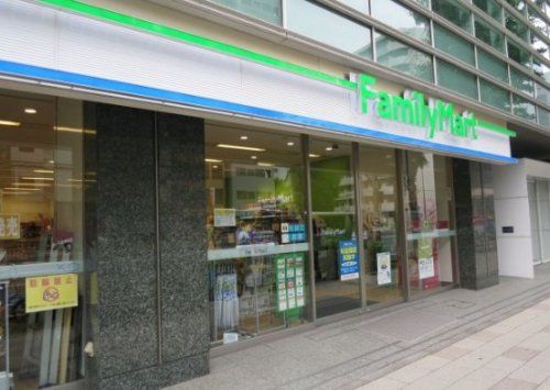 ファミリーマート芝二丁目店の画像