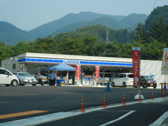 ローソン 神戸有野町唐櫃店の画像