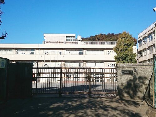 横浜市立城郷小学校の画像