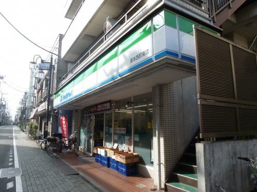 ファミリーマート 塚本西荻南店の画像