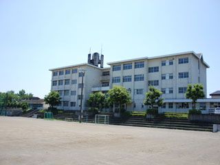 藤枝市立青島北中学校の画像