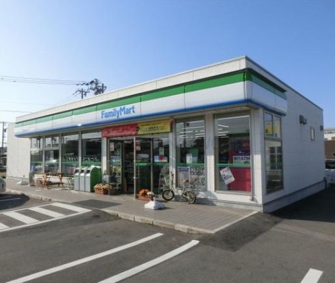 ファミリーマート 富山秋吉店の画像