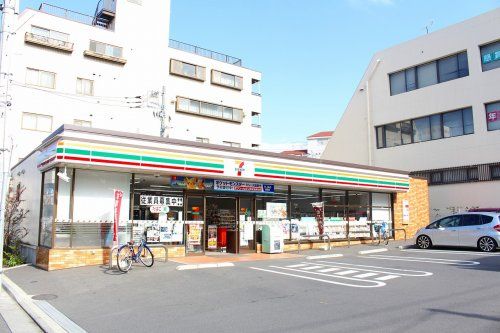 セブンイレブン 大田区千鳥町駅前店の画像